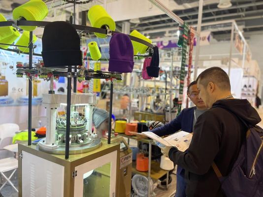 Macchina di maglieria computerizzata 2F-10F alimentatore per cappelli a cialde riflettenti