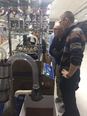 Macchina da maglieria Jacquard a schermo sensoriale completamente computerizzata per cappelli e sciarpe sportive 325 KG