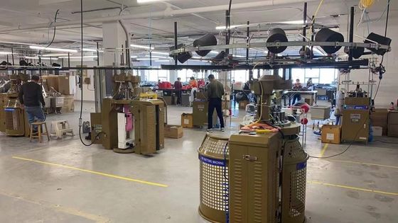 Macchina di maglieria per accessori invernali a controllo completamente computerizzato da OPEK