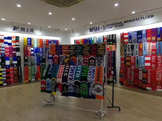 Macchina a maglia ad alta velocità di OPEK 800 pezzi/giorno Capacità di produzione per cappelli da beanie