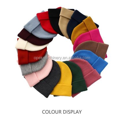 Cappelli a maglia con tecnologia automatica e senza cuciture