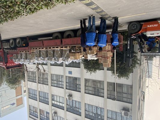 La macchina per lo sciarpe a forma circolare per la produzione di sciarpe di moda