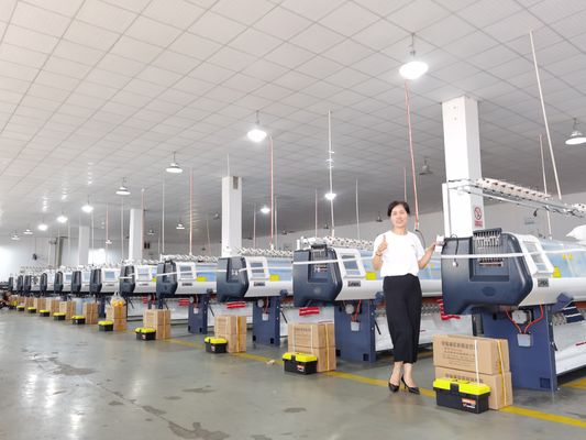 1.6m/S Velocità doppia sistema computerizzato maglione macchina a maglia piatta a prezzi accessibili