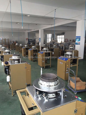 Macchina di maglieria digitale ad allarme completamente automatico per sciarpe a cappello a maglia in stile warp