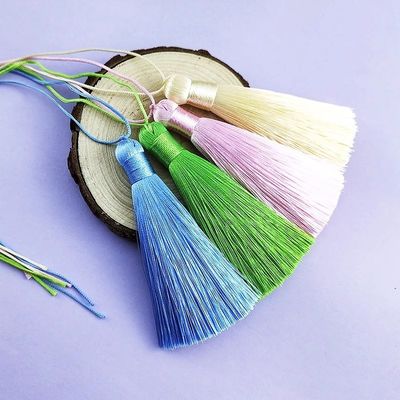 2 - 4 alimentatori con frange cinesi Tassel Making Machine per la produzione di Beanie Pompom