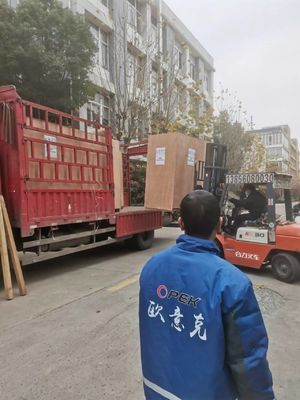 500*1200 Tavola di lavoro Macchina di ricamo computerizzata per la fabbricazione di abbigliamento