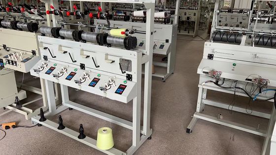 1100m/min Alta velocità coni a coni avvolgimento macchina colore bianco per la produzione veloce