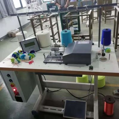 Macchina da cucire elettrica a due aghi pompon 648g per il tuo budget