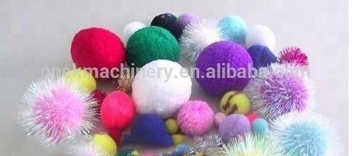 3 GG Macchina per le frange di pompom di poliestere per la produzione di pompom rotondi